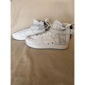 Nike SF Air Force 1 Suede Mid-rise sneaker in Vast Gray - size 12